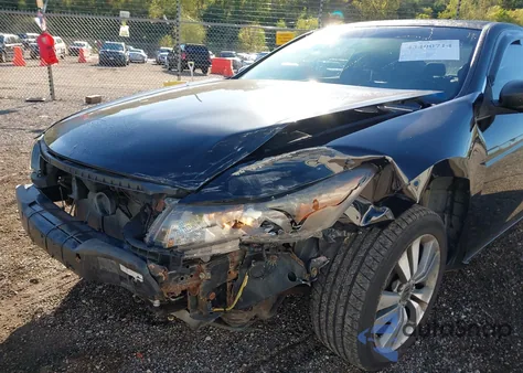 2011 Honda Accord 2.4 Ex-L из США, поврежденный, VIN 1HGCS1B83BA011752